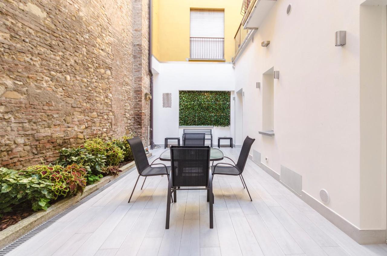 Dimora Santo Stefano: Ampia, Con Giardino Privato Apartment Bologna Exterior foto