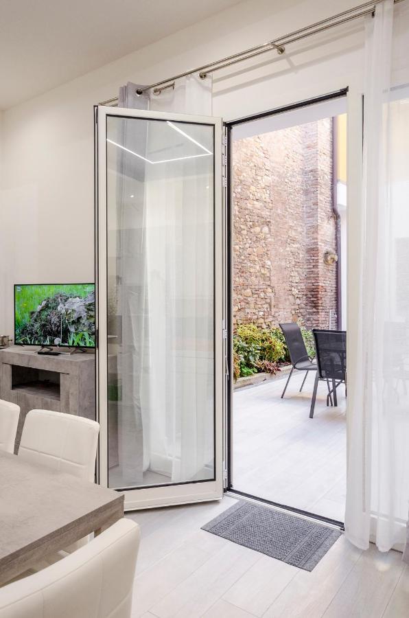 Dimora Santo Stefano: Ampia, Con Giardino Privato Apartment Bologna Exterior foto